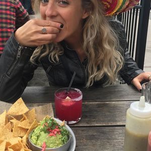 Meet your Posher, Sades